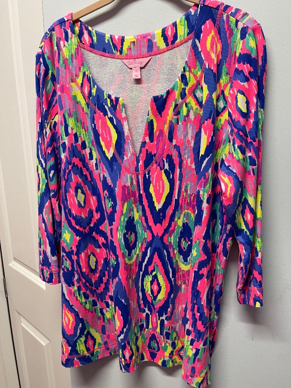 EUC XL Lilly Pulitzer Tunic Top with v-neck